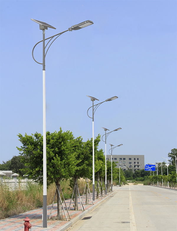 新農(nóng)村道路照明鋰電池太陽(yáng)能路燈